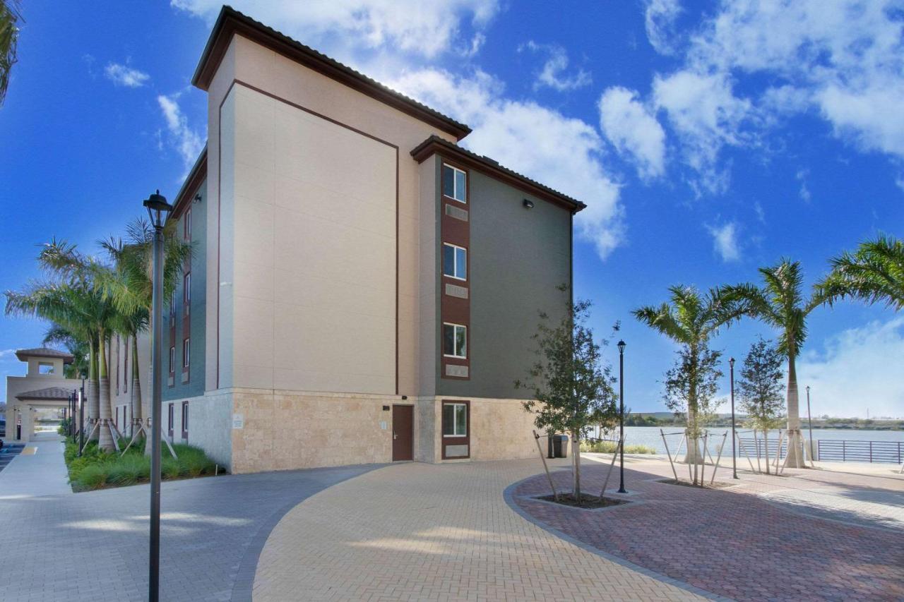 Woodspring Suites Miramar Extérieur photo